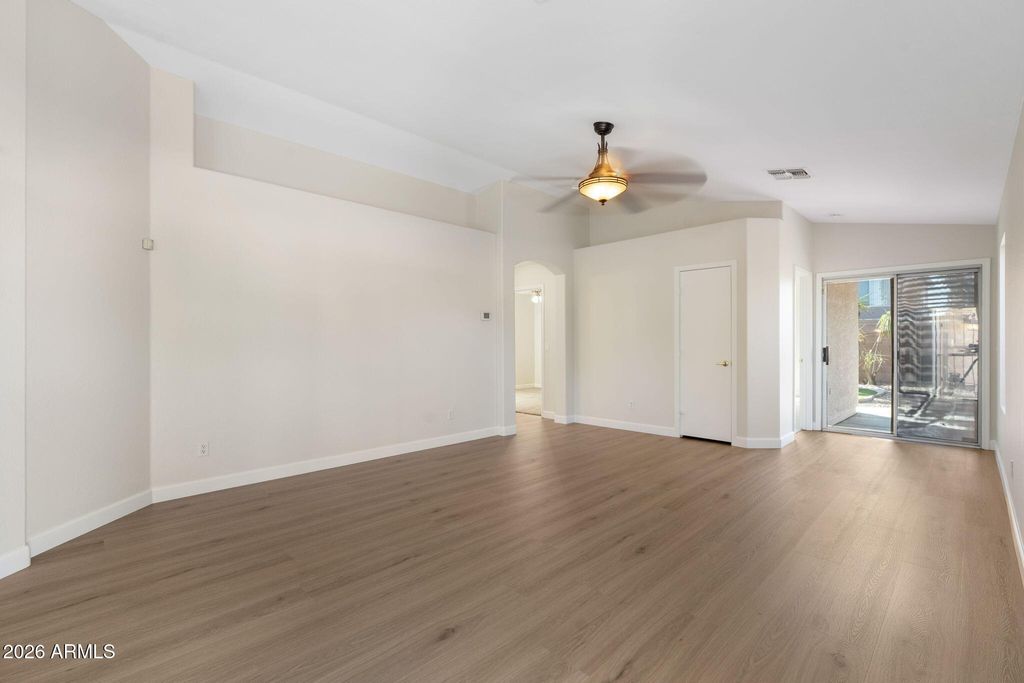 4315 E GLENHAVEN Drive, Phoenix, AZ 85048 — photo 4