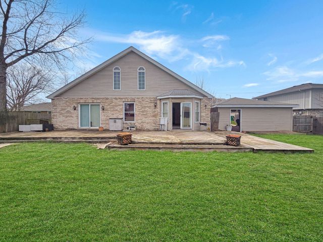 16621 84th Avenue, Tinley Park, IL 60477