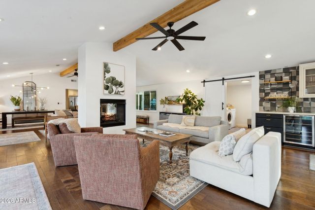 6119 E CARNATION Circle, Phoenix, AZ 85018