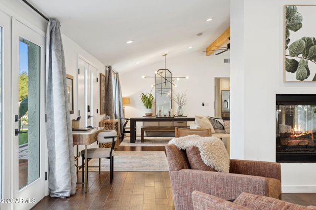 6119 E CARNATION Circle, Phoenix, AZ 85018