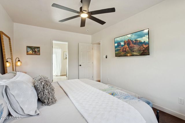 6119 E CARNATION Circle, Phoenix, AZ 85018