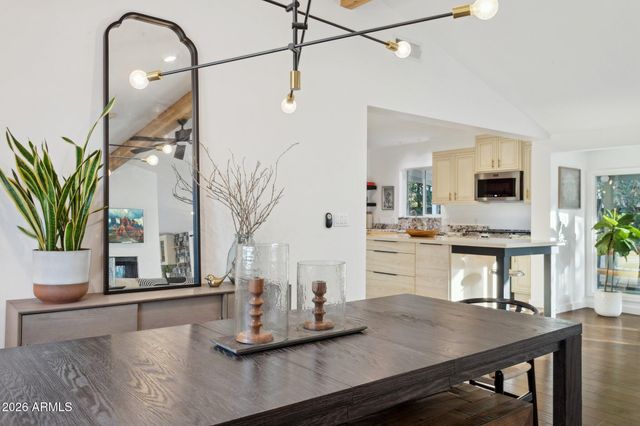 6119 E CARNATION Circle, Phoenix, AZ 85018