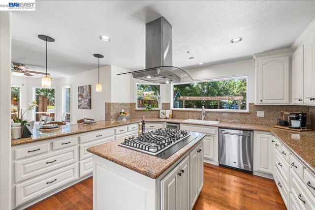 4482 Guilford, Livermore, CA 94550