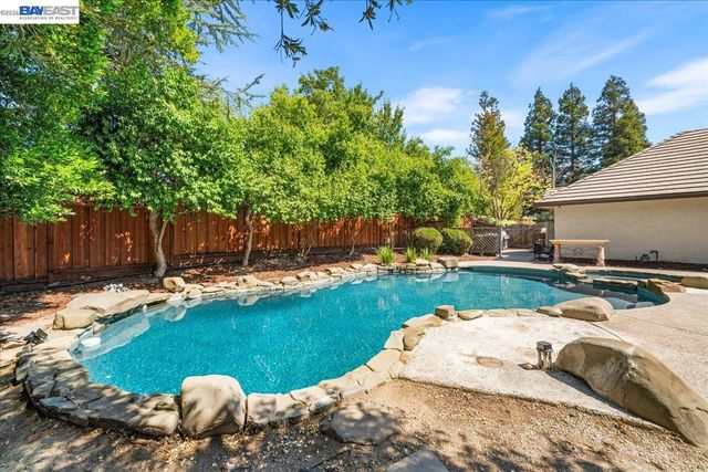 4482 Guilford, Livermore, CA 94550