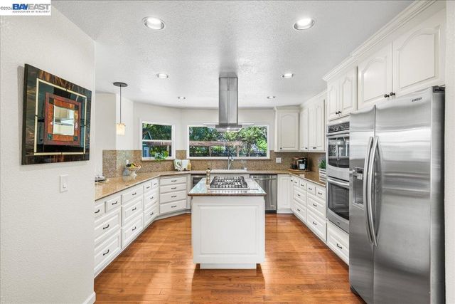 4482 Guilford, Livermore, CA 94550