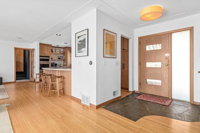 14419 Woodhill Circle, Minnetonka, MN 55345