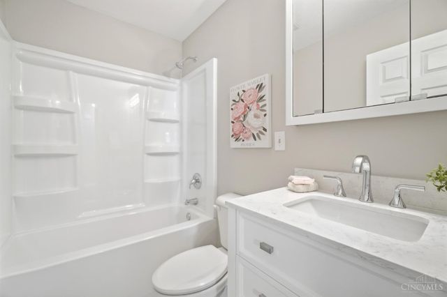 904 Hartz Drive, Lebanon, OH 45036