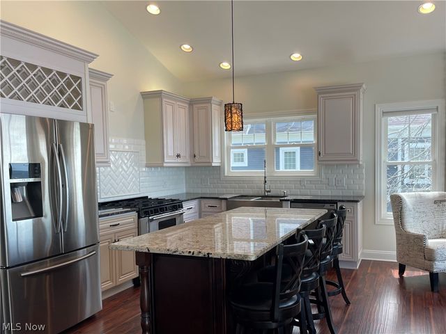 35685 Galalina Boulevard, Eastlake, OH 44095