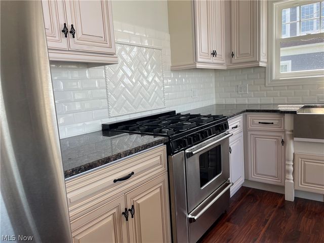 35685 Galalina Boulevard, Eastlake, OH 44095