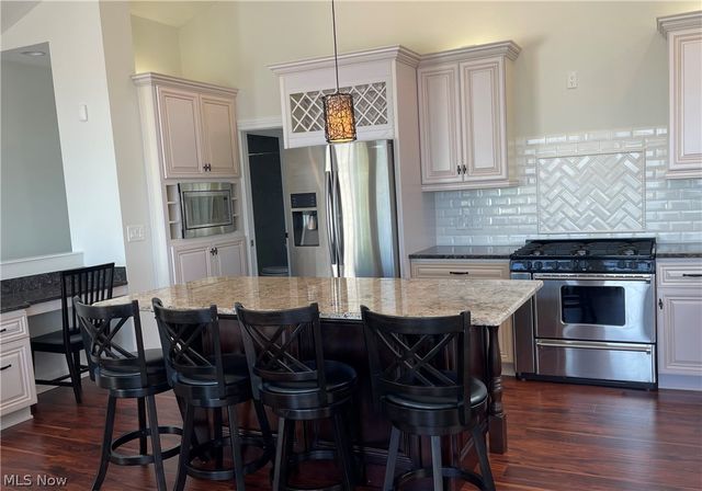 35685 Galalina Boulevard, Eastlake, OH 44095