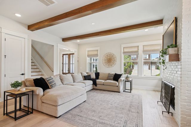 1032 Pebble Run Rd, Hendersonville, TN 37075