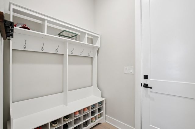 1032 Pebble Run Rd, Hendersonville, TN 37075