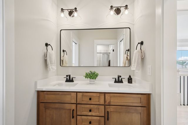 1032 Pebble Run Rd, Hendersonville, TN 37075