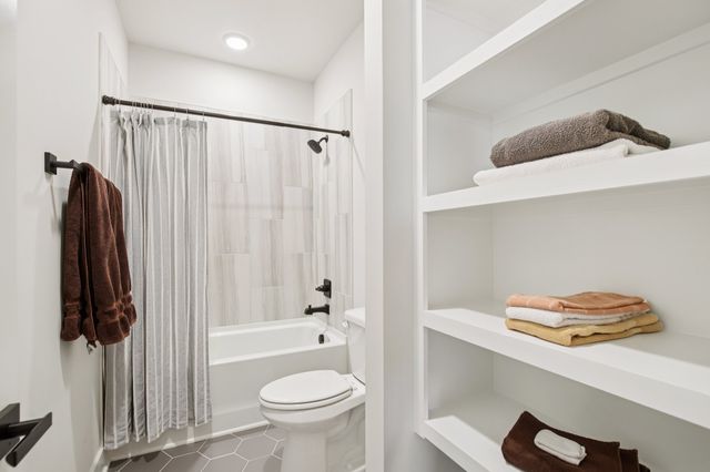 1032 Pebble Run Rd, Hendersonville, TN 37075