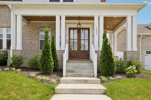 1032 Pebble Run Rd, Hendersonville, TN 37075