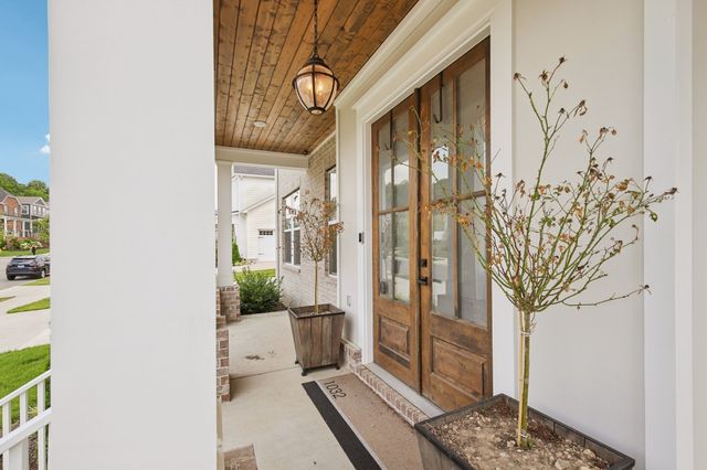 1032 Pebble Run Rd, Hendersonville, TN 37075