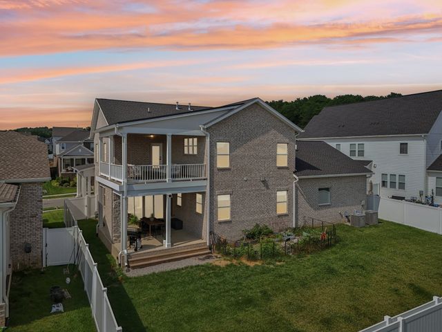 1032 Pebble Run Rd, Hendersonville, TN 37075