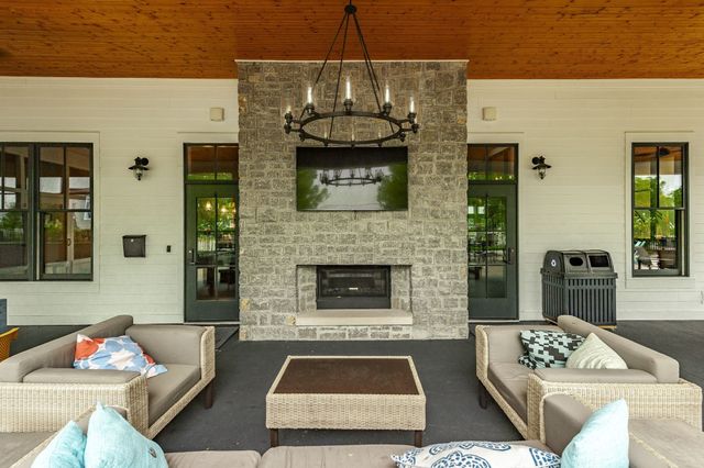 1032 Pebble Run Rd, Hendersonville, TN 37075