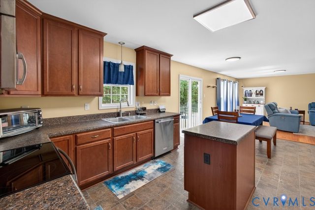 6332 Walnut Tree Dr, Powhatan, VA 23139