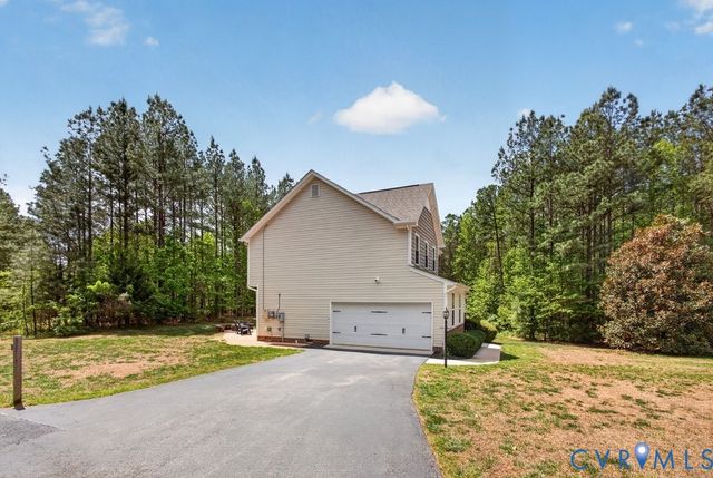 6332 Walnut Tree Dr, Powhatan, VA 23139