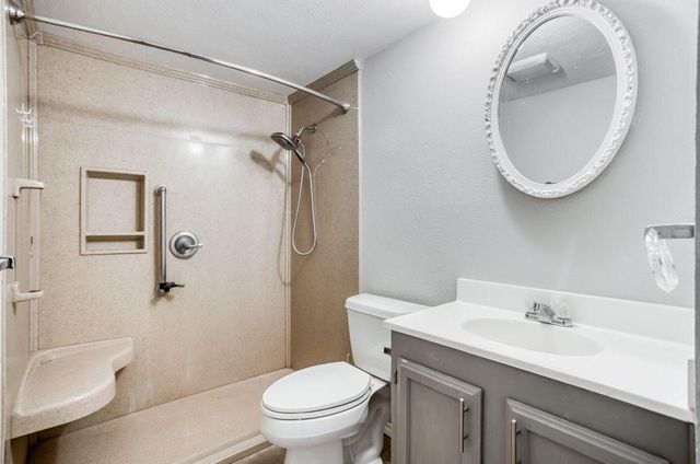 5656 Pearce Street, The Colony, TX 75056