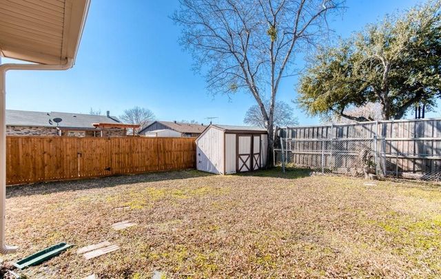 5656 Pearce Street, The Colony, TX 75056