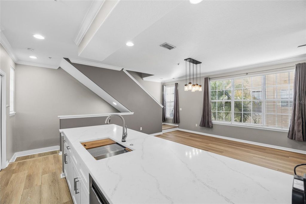 Image 11 of property listing at 509 S MATANZAS AVENUE 3, Tampa, FL 33609