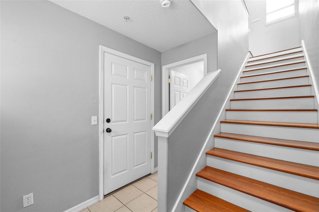 Image 7 of property listing at 509 S MATANZAS AVENUE 3, Tampa, FL 33609