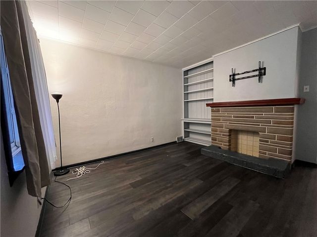 5124 Carnegie St, Lawrenceville, PA 15201