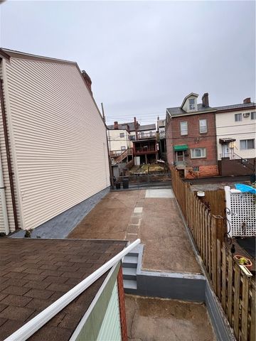 5124 Carnegie St, Lawrenceville, PA 15201