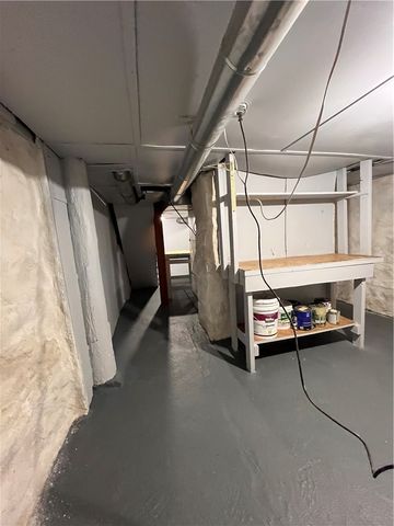 5124 Carnegie St, Lawrenceville, PA 15201