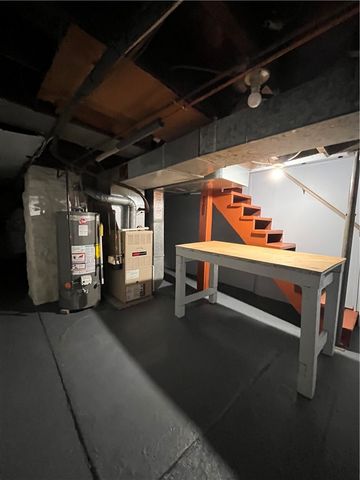 5124 Carnegie St, Lawrenceville, PA 15201