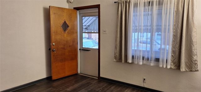 5124 Carnegie St, Lawrenceville, PA 15201