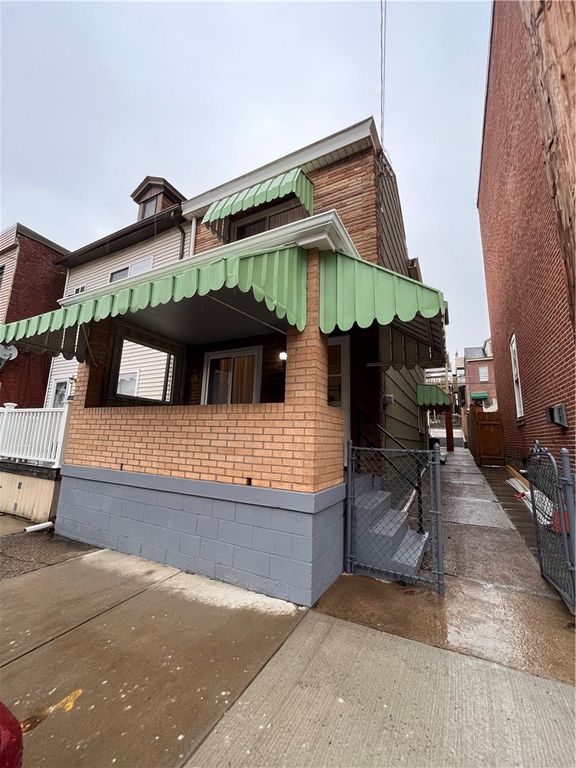 5124 Carnegie St, Lawrenceville, PA 15201