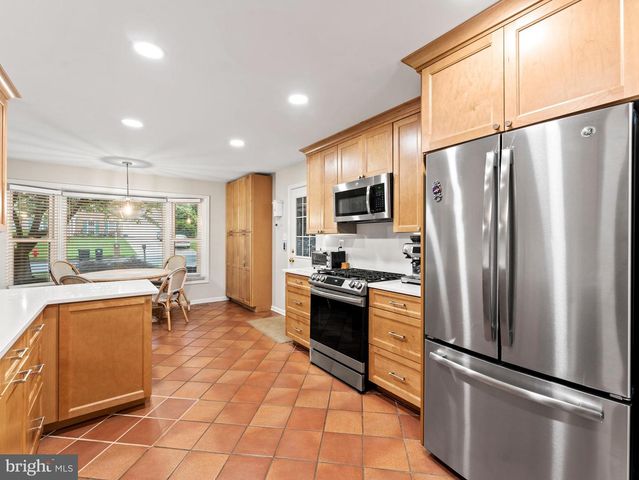 610 KEARNEY CT SW, Vienna, VA 22180