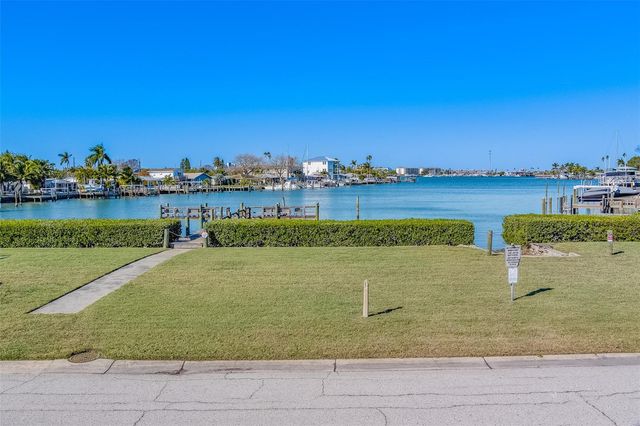717 SUNSET COVE, Madeira Beach, FL 33708