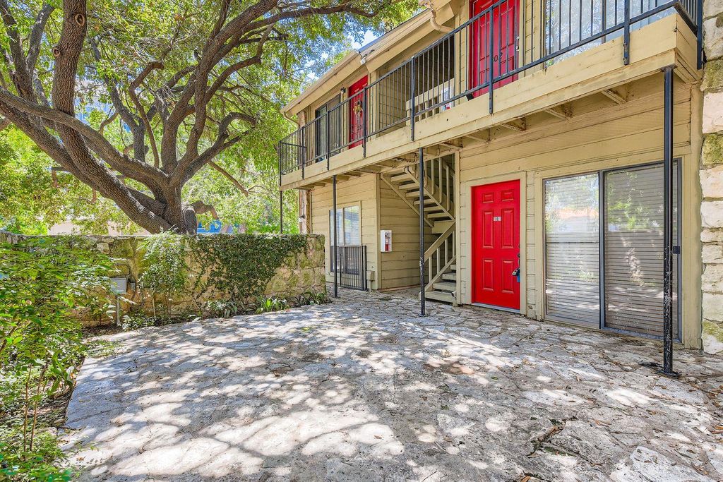 708 Graham PL 101, Austin, TX 78705