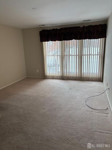 92 Heather Court, Edison, NJ 08820