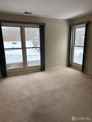 92 Heather Court, Edison, NJ 08820