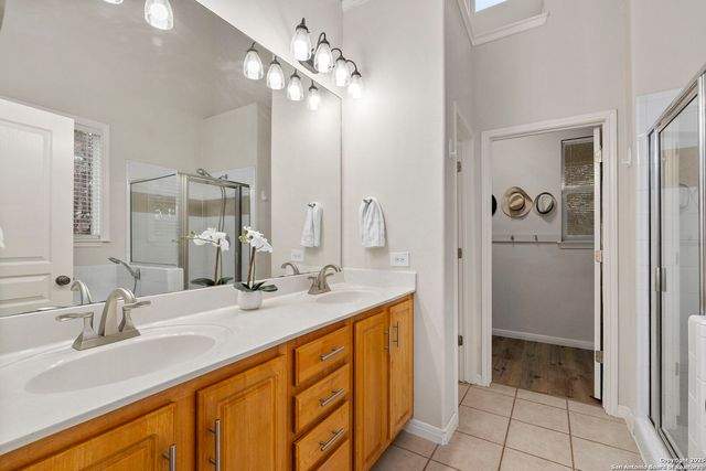 9119 Cap Mountain Dr, San Antonio, TX 78255