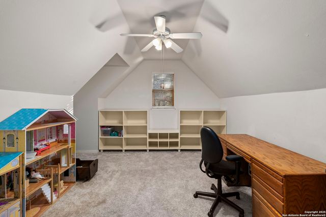 9119 Cap Mountain Dr, San Antonio, TX 78255