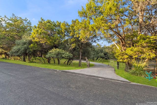 9119 Cap Mountain Dr, San Antonio, TX 78255