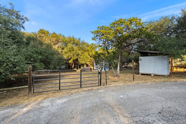 9119 Cap Mountain Dr, San Antonio, TX 78255