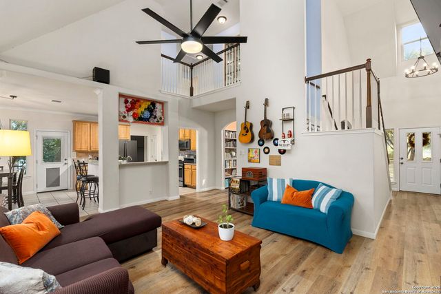 9119 Cap Mountain Dr, San Antonio, TX 78255