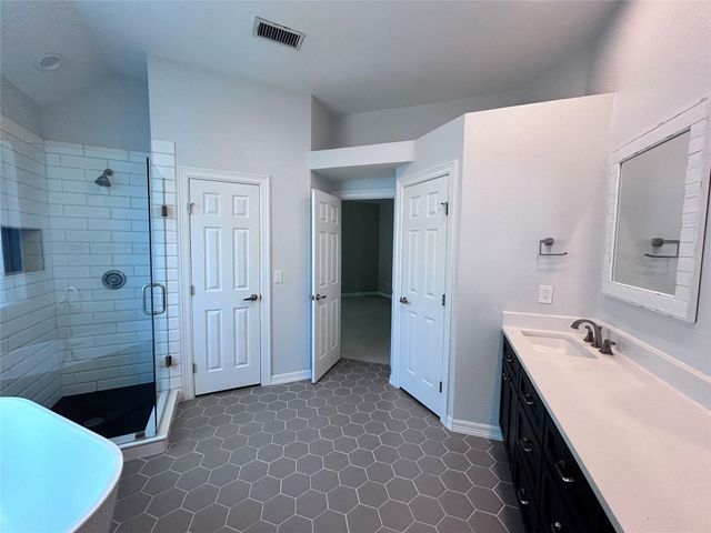 2634 Lakeforest Court, Dallas, TX 75214
