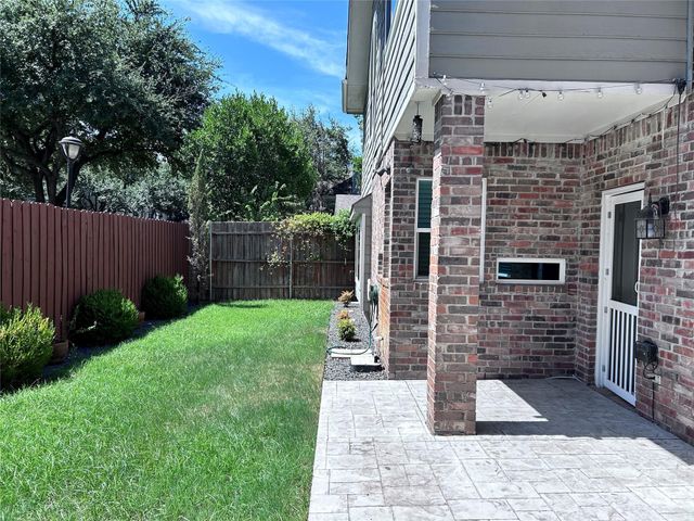 2634 Lakeforest Court, Dallas, TX 75214