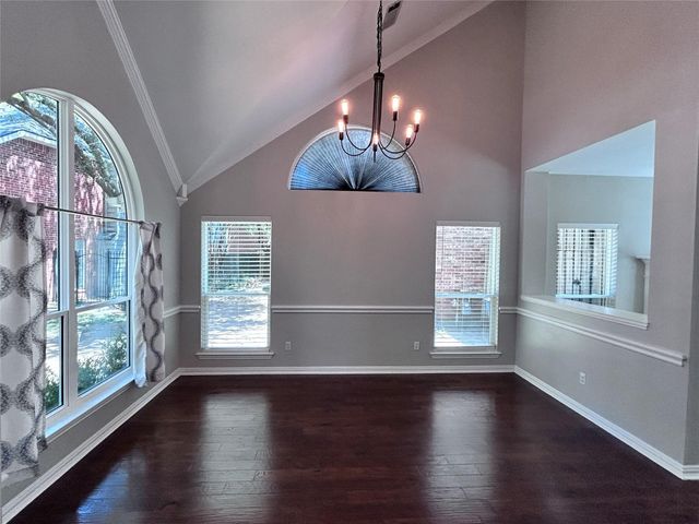 2634 Lakeforest Court, Dallas, TX 75214