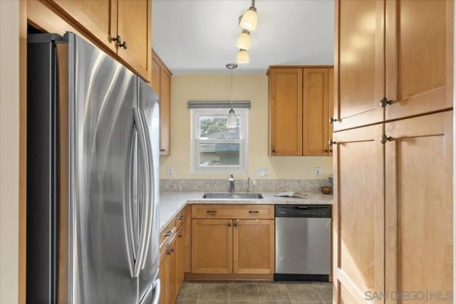 2303 Poinsettia Dr, San Diego, CA 92106