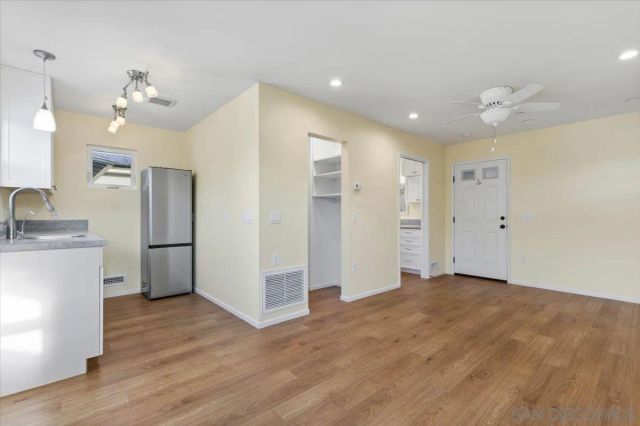 2303 Poinsettia Dr, San Diego, CA 92106