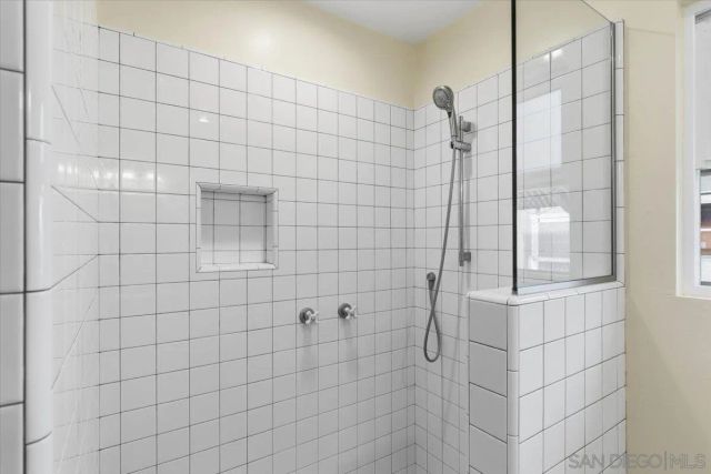 2303 Poinsettia Dr, San Diego, CA 92106